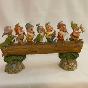 7 Dwarf Homeward Bound